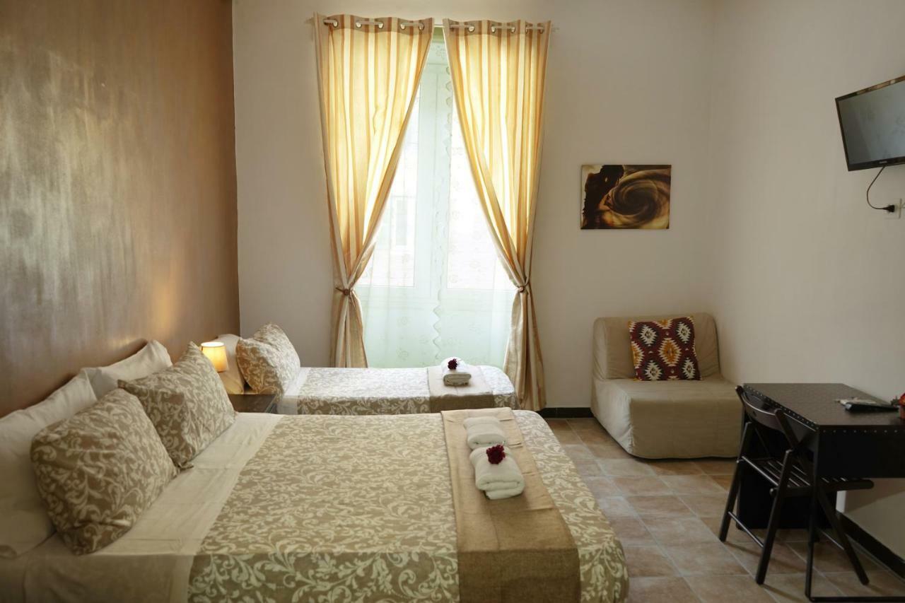 Hosting Flats Guesthouse Rom Eksteriør billede